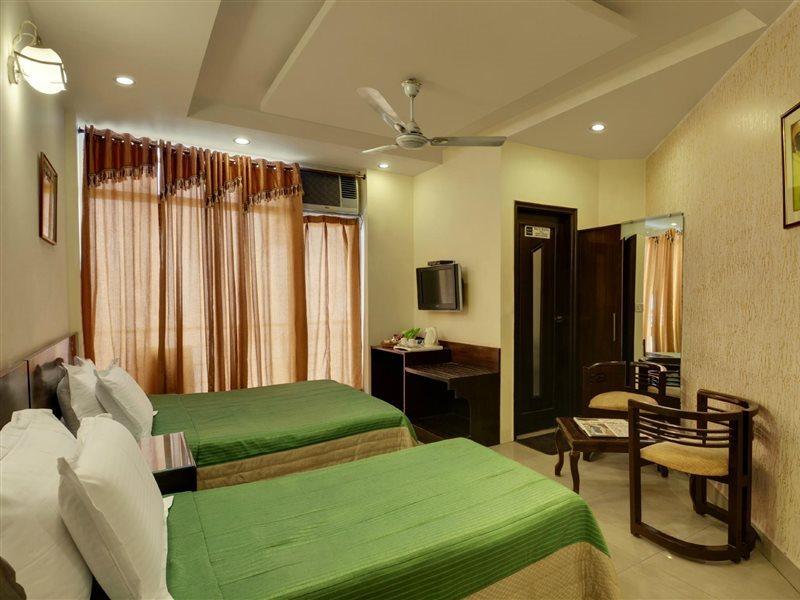 Hotel Maya 'New Delhi' Εξωτερικό φωτογραφία