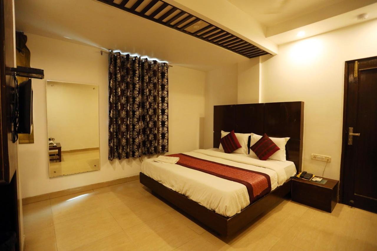 Hotel Maya 'New Delhi' Εξωτερικό φωτογραφία