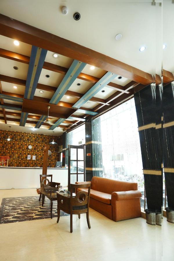 Hotel Maya 'New Delhi' Εξωτερικό φωτογραφία