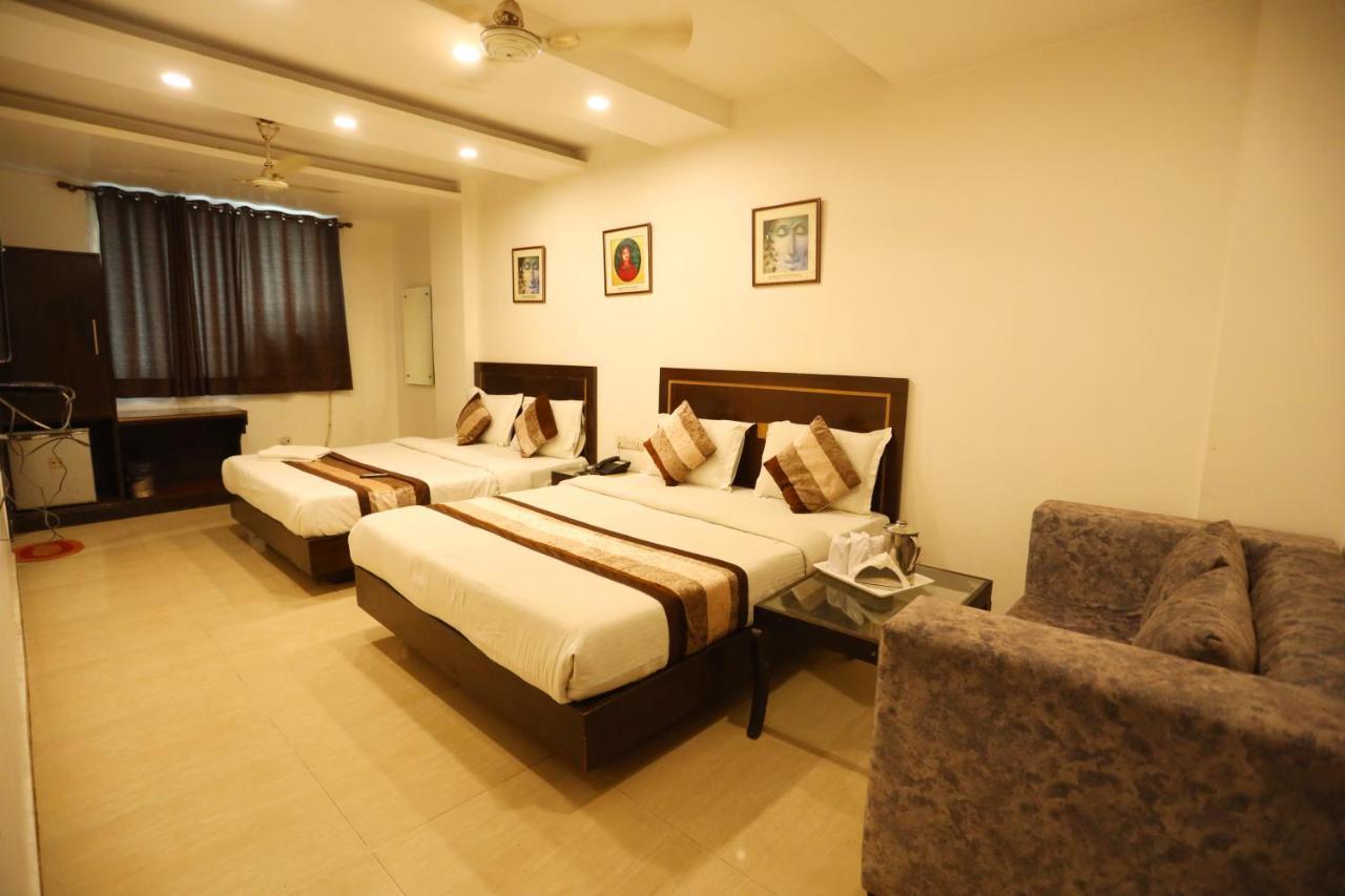 Hotel Maya 'New Delhi' Εξωτερικό φωτογραφία