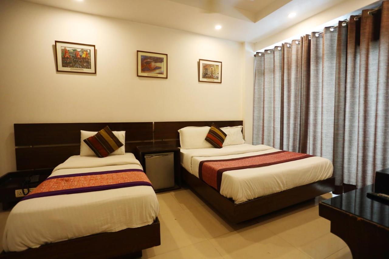 Hotel Maya 'New Delhi' Εξωτερικό φωτογραφία