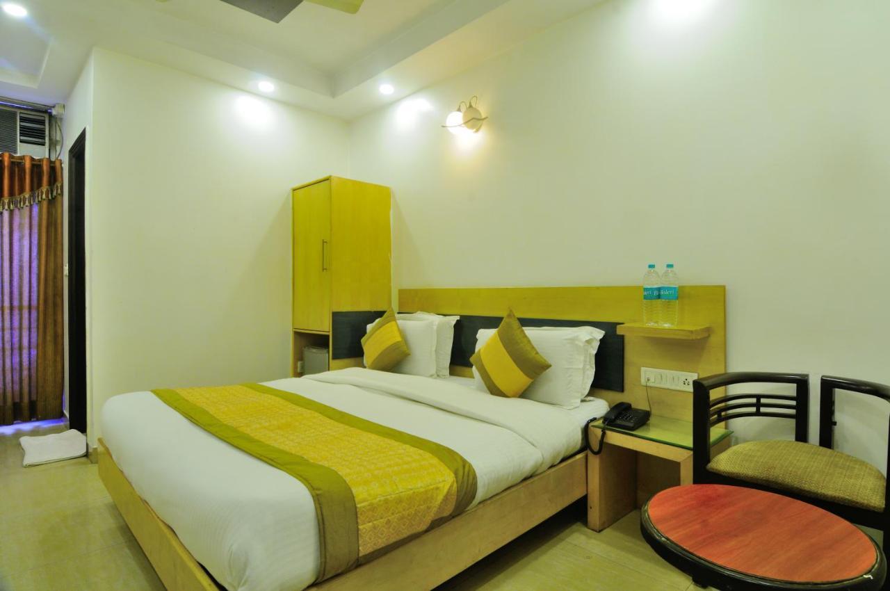 Hotel Maya 'New Delhi' Εξωτερικό φωτογραφία