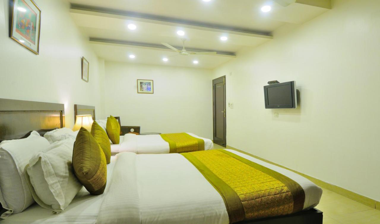 Hotel Maya 'New Delhi' Εξωτερικό φωτογραφία