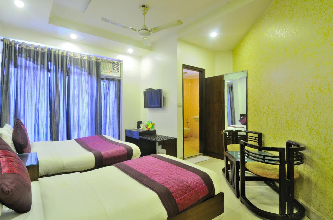 Hotel Maya 'New Delhi' Εξωτερικό φωτογραφία