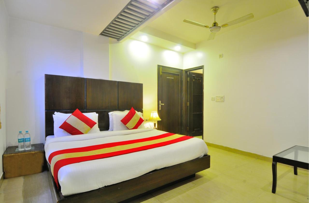 Hotel Maya 'New Delhi' Εξωτερικό φωτογραφία