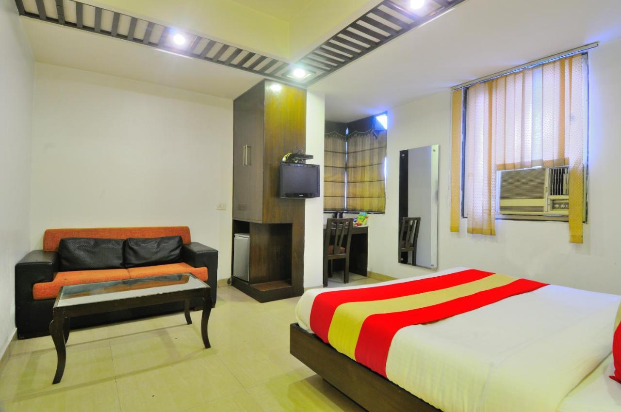 Hotel Maya 'New Delhi' Εξωτερικό φωτογραφία